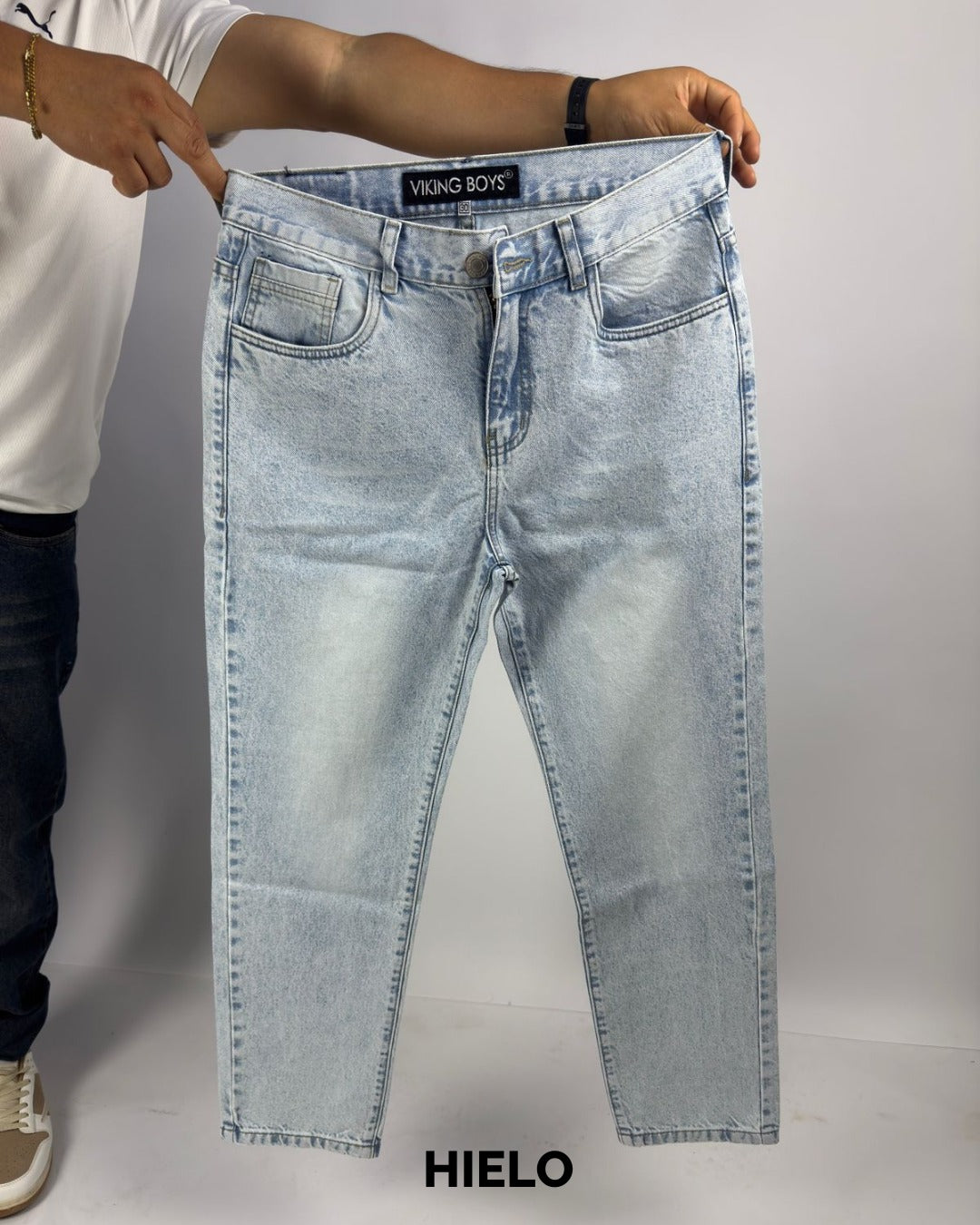 MOM JEANS | PANTALONES EN TENDENCIA