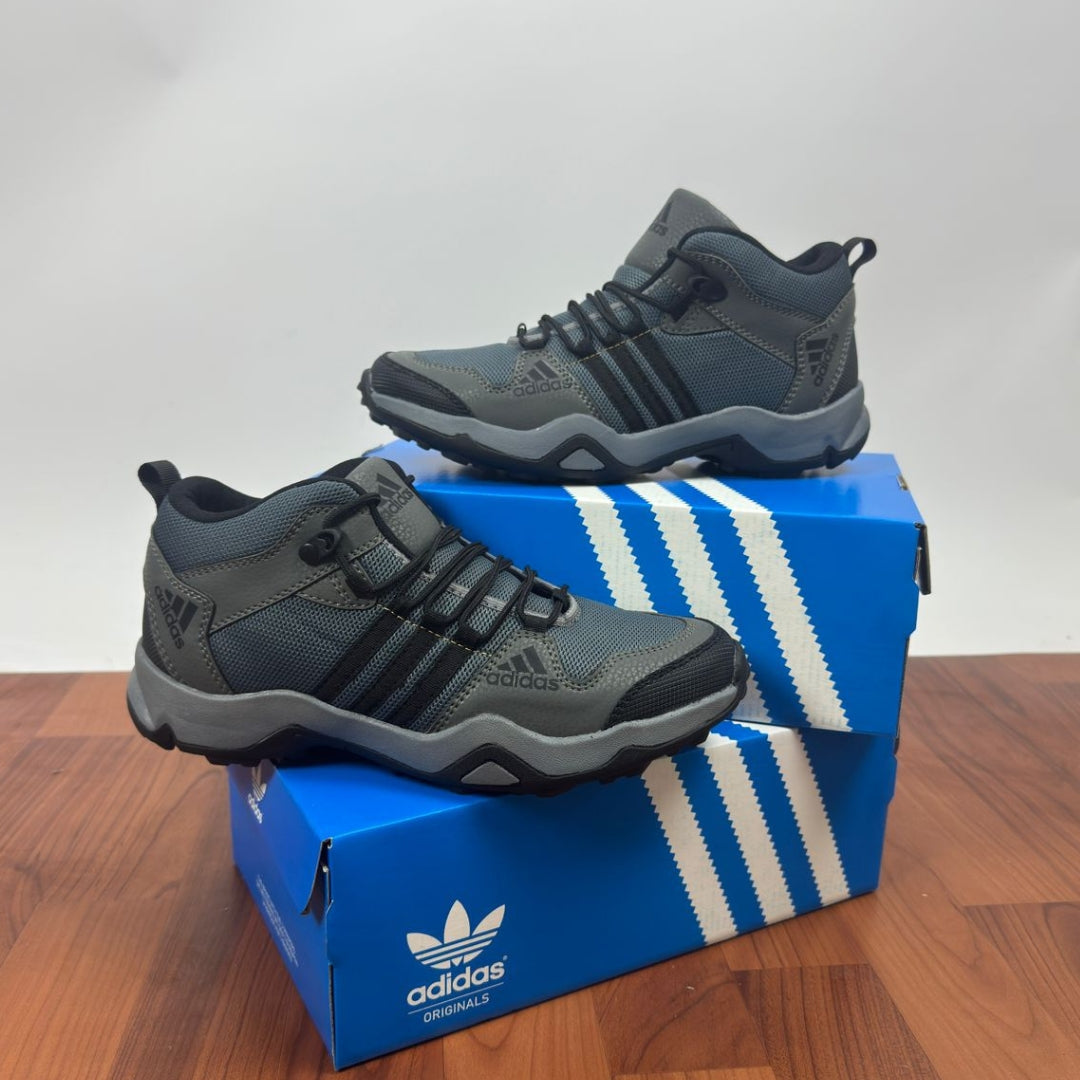 BOTINES GRIS TERREX ULTRALIVIANO