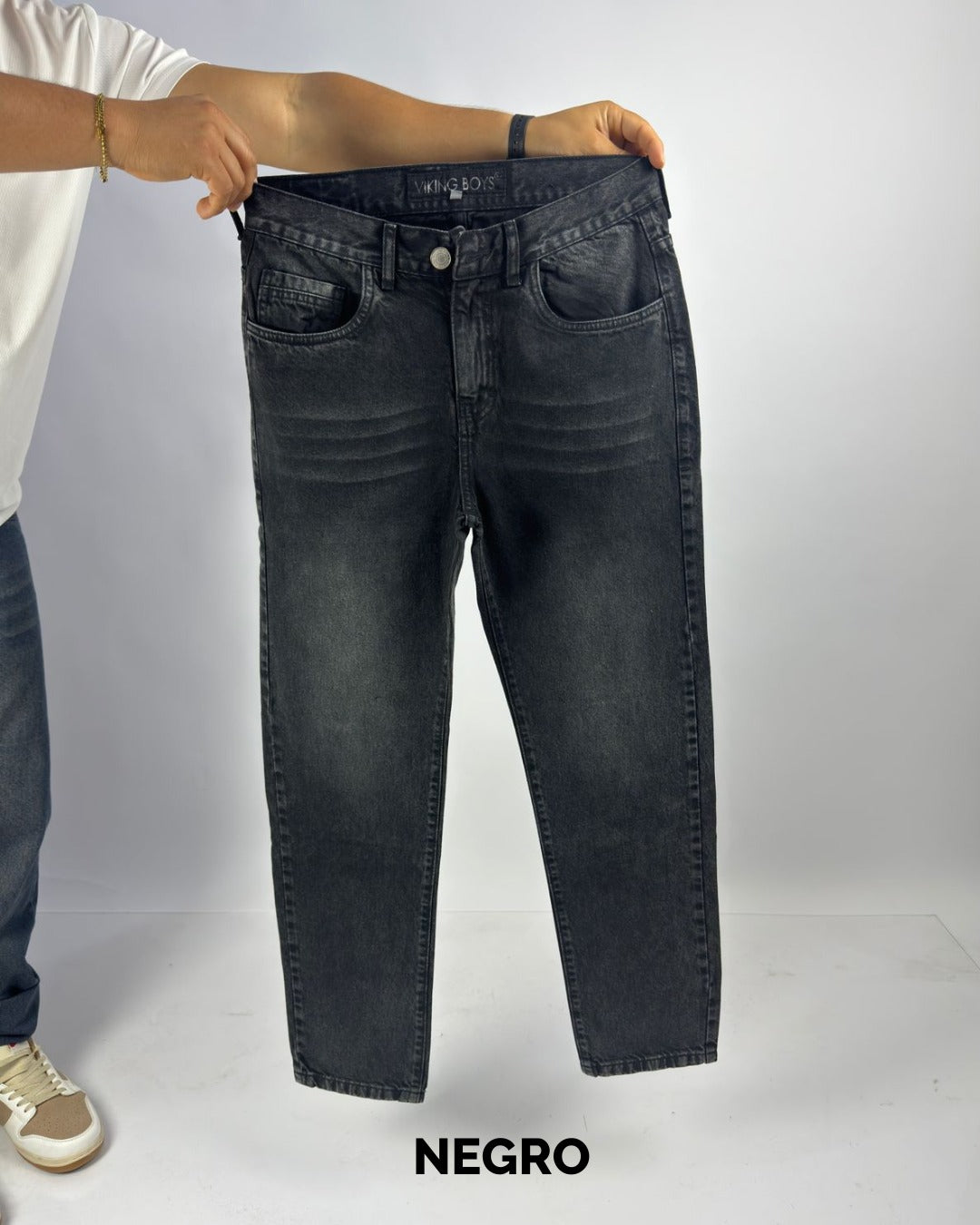 MOM JEANS | PANTALONES EN TENDENCIA